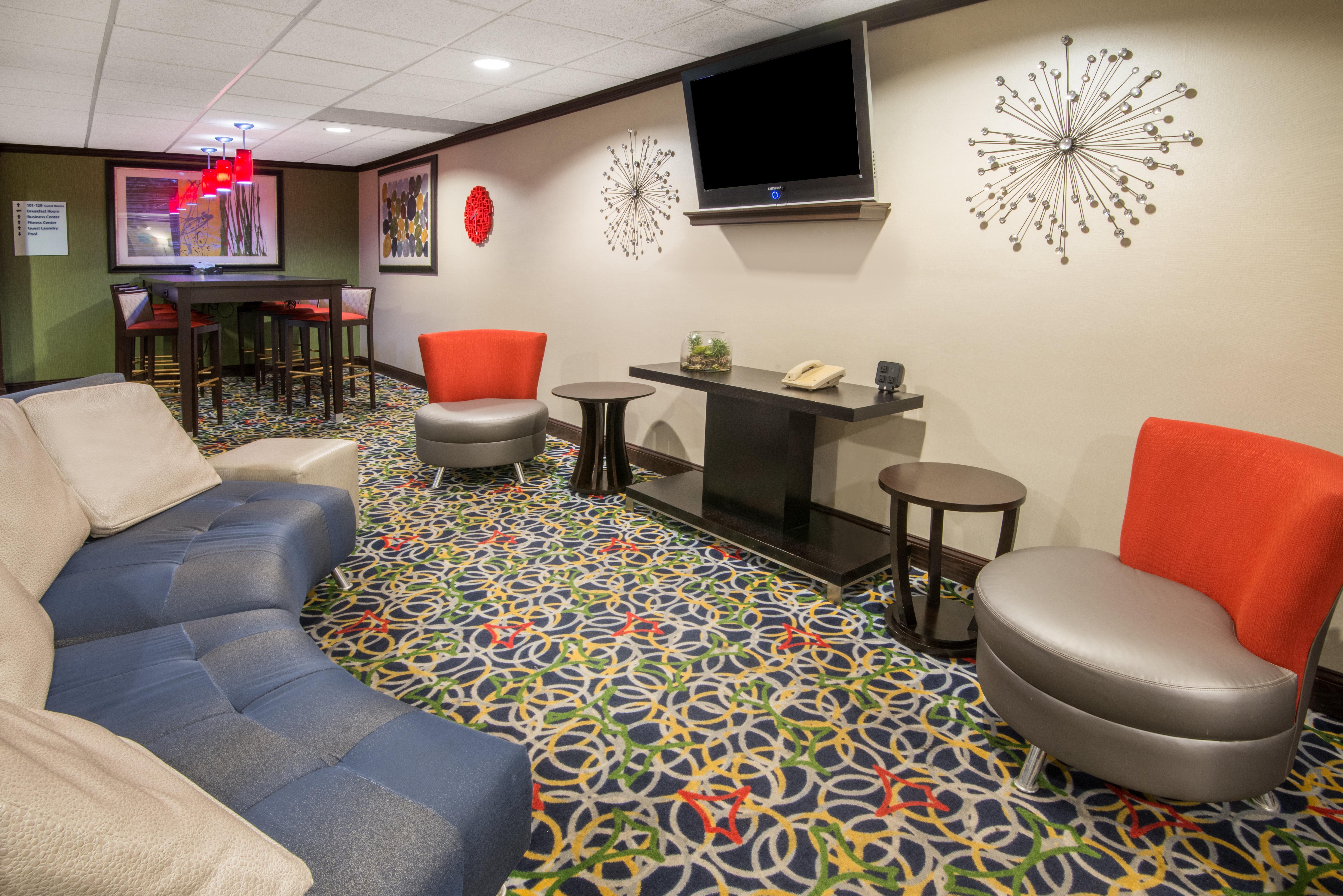 Holiday Inn Express Cleveland Airport - Brook Park, An Ihg Hotel Εξωτερικό φωτογραφία