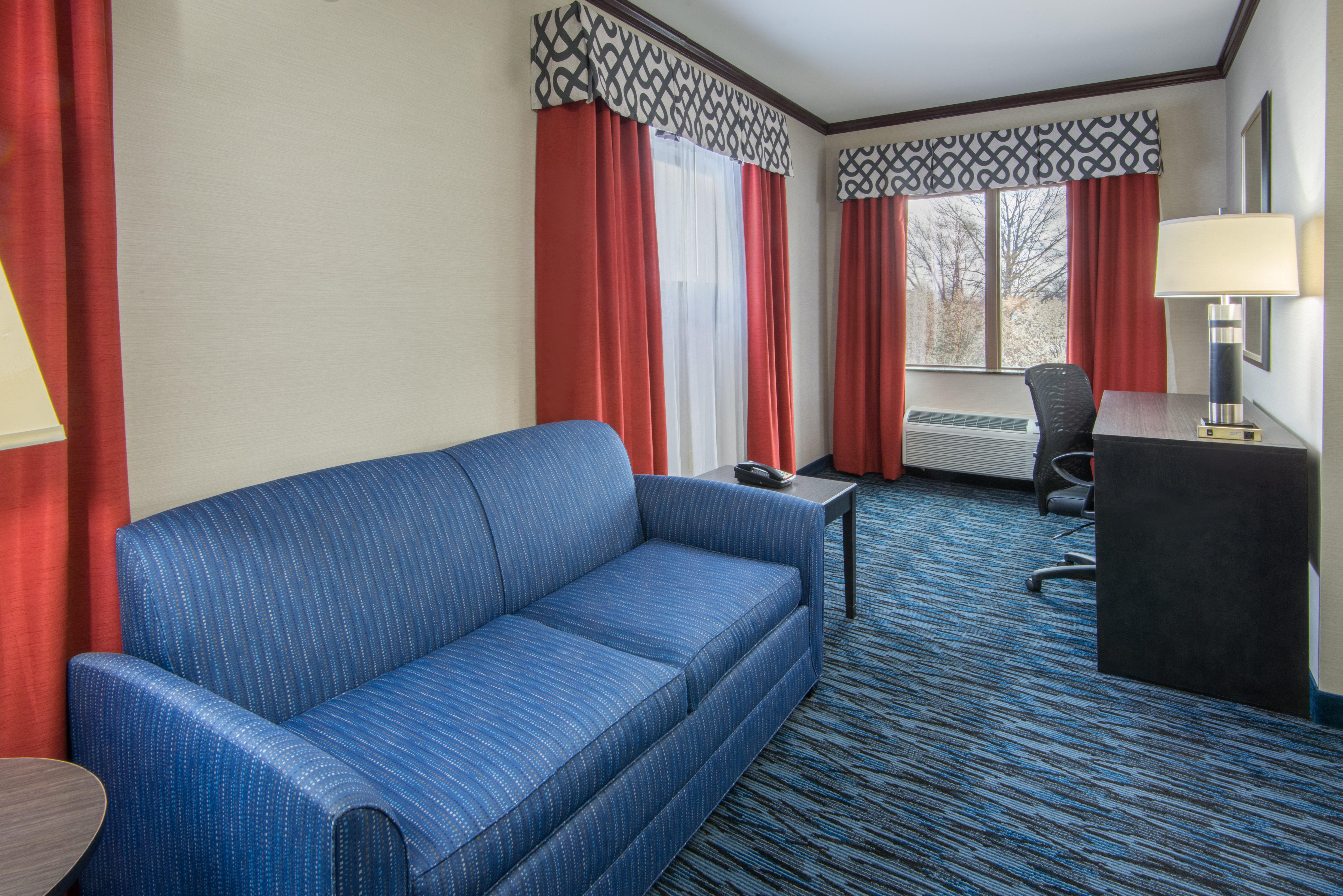 Holiday Inn Express Cleveland Airport - Brook Park, An Ihg Hotel Εξωτερικό φωτογραφία