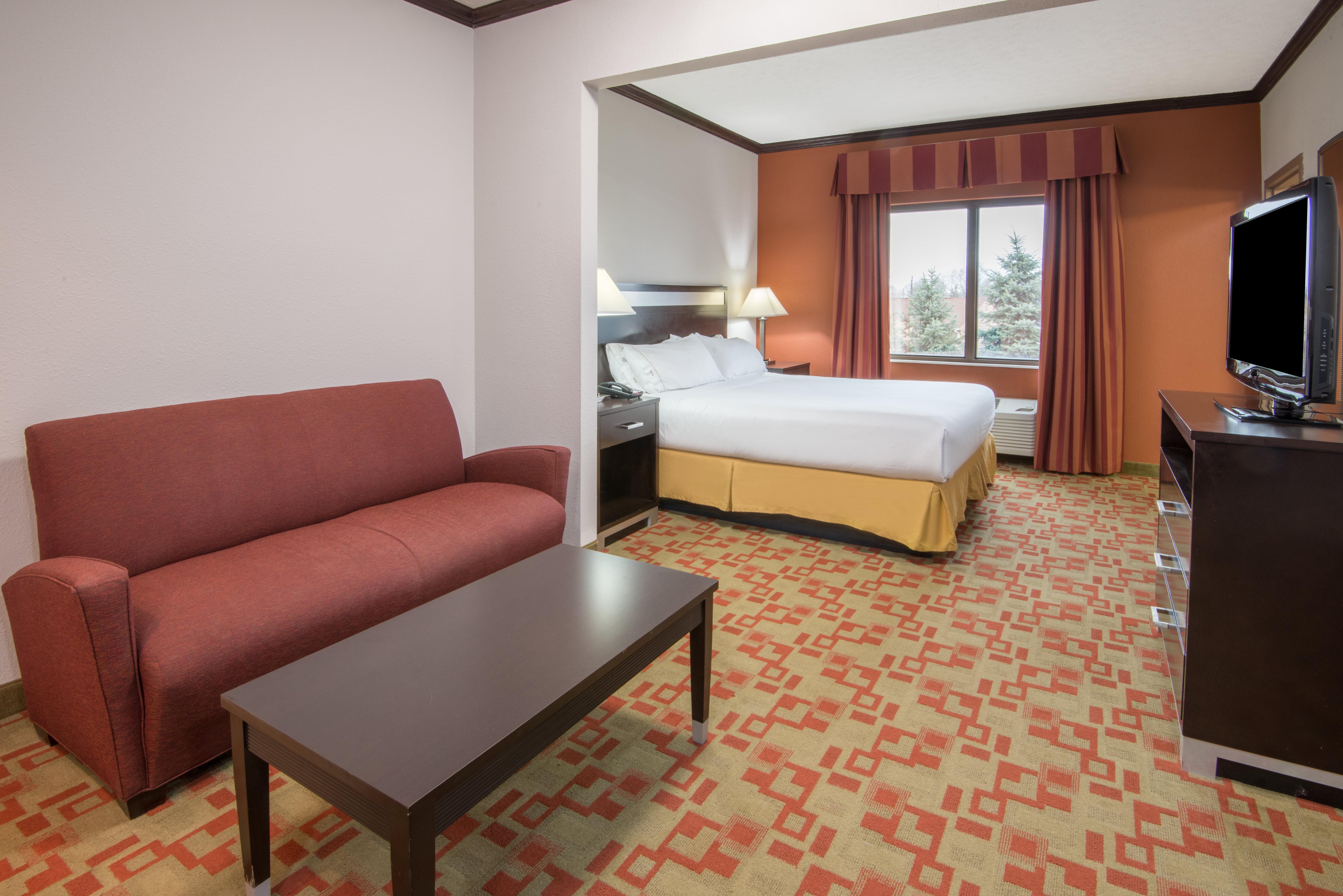 Holiday Inn Express Cleveland Airport - Brook Park, An Ihg Hotel Εξωτερικό φωτογραφία