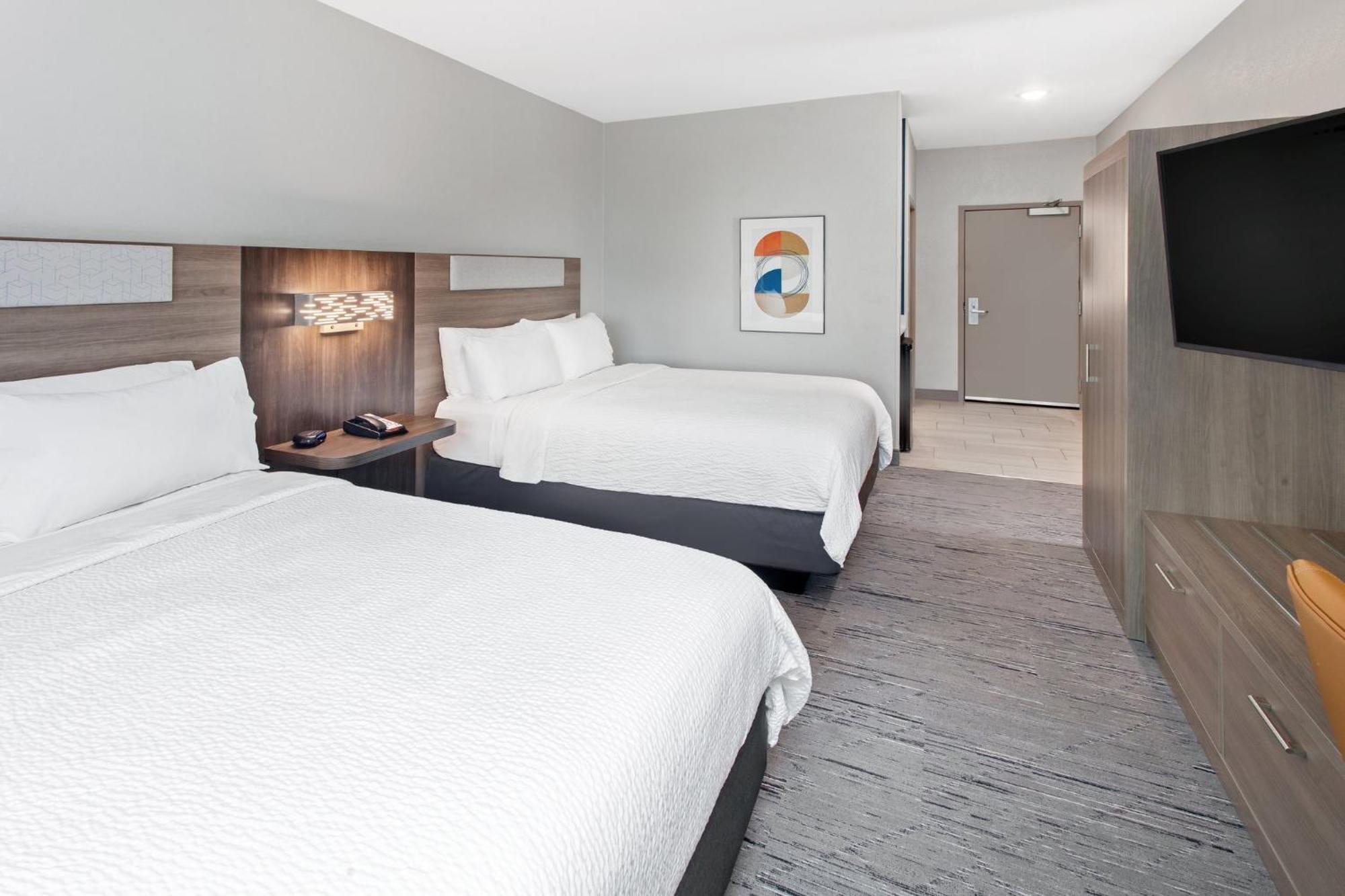 Holiday Inn Express Cleveland Airport - Brook Park By Ihg Εξωτερικό φωτογραφία
