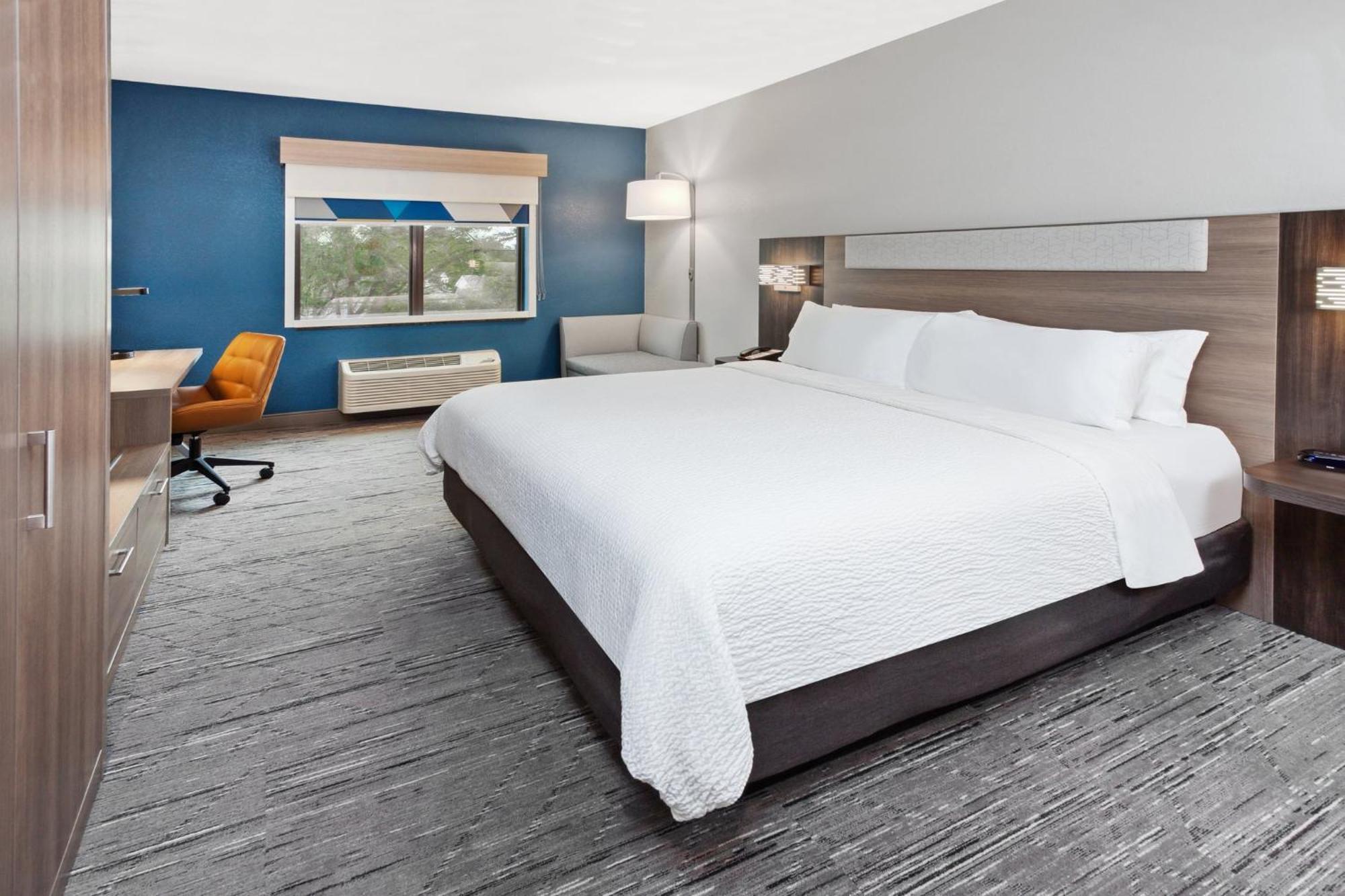 Holiday Inn Express Cleveland Airport - Brook Park By Ihg Εξωτερικό φωτογραφία