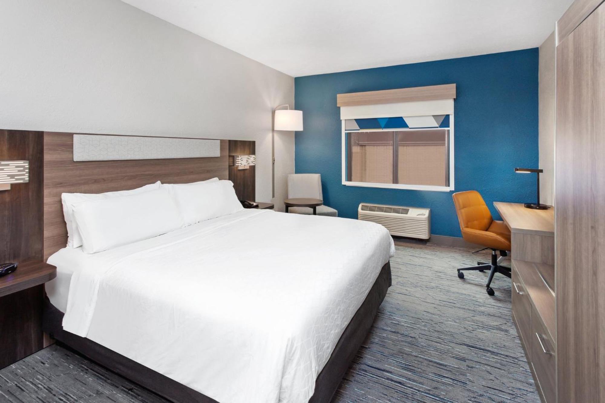 Holiday Inn Express Cleveland Airport - Brook Park By Ihg Εξωτερικό φωτογραφία
