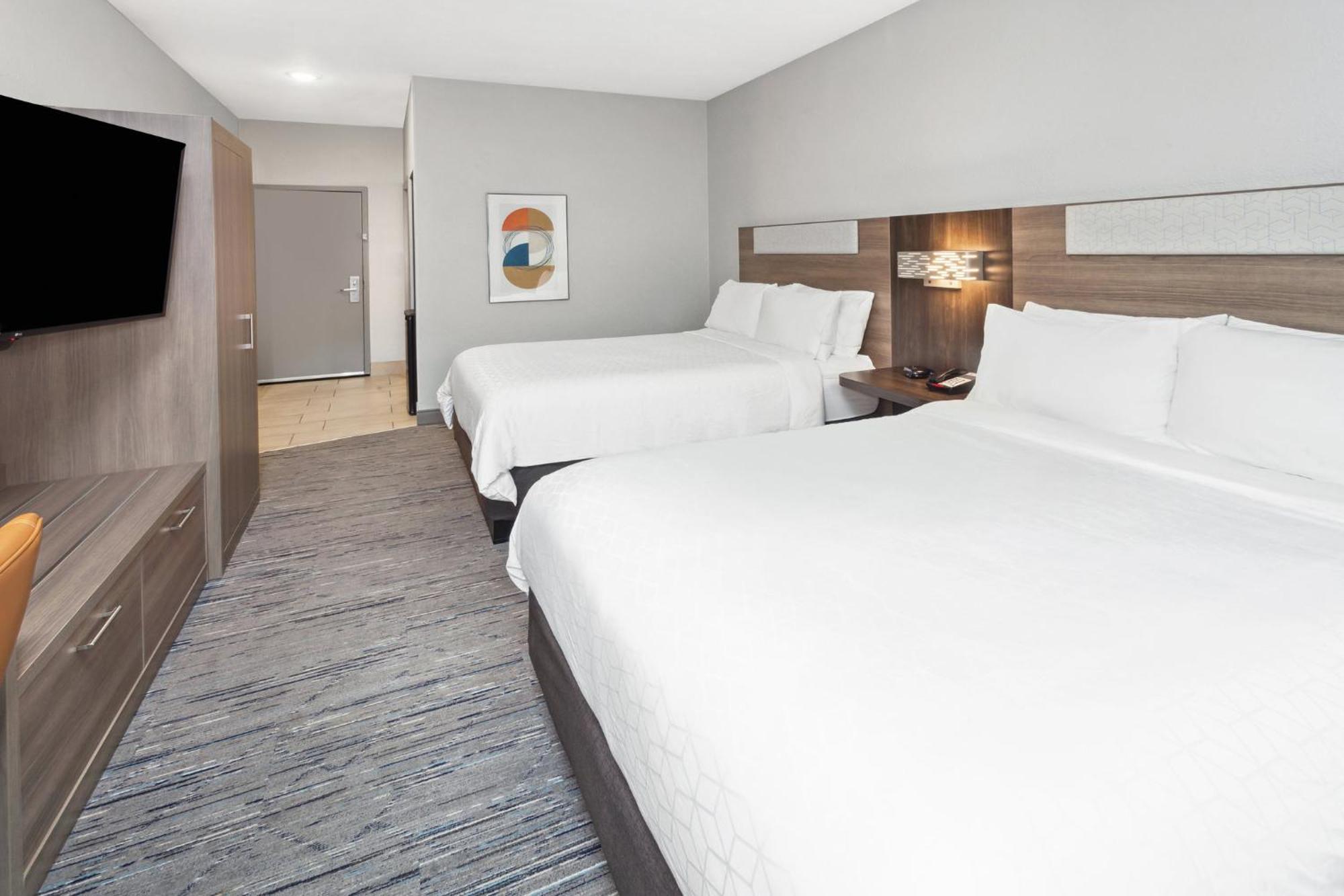 Holiday Inn Express Cleveland Airport - Brook Park By Ihg Εξωτερικό φωτογραφία
