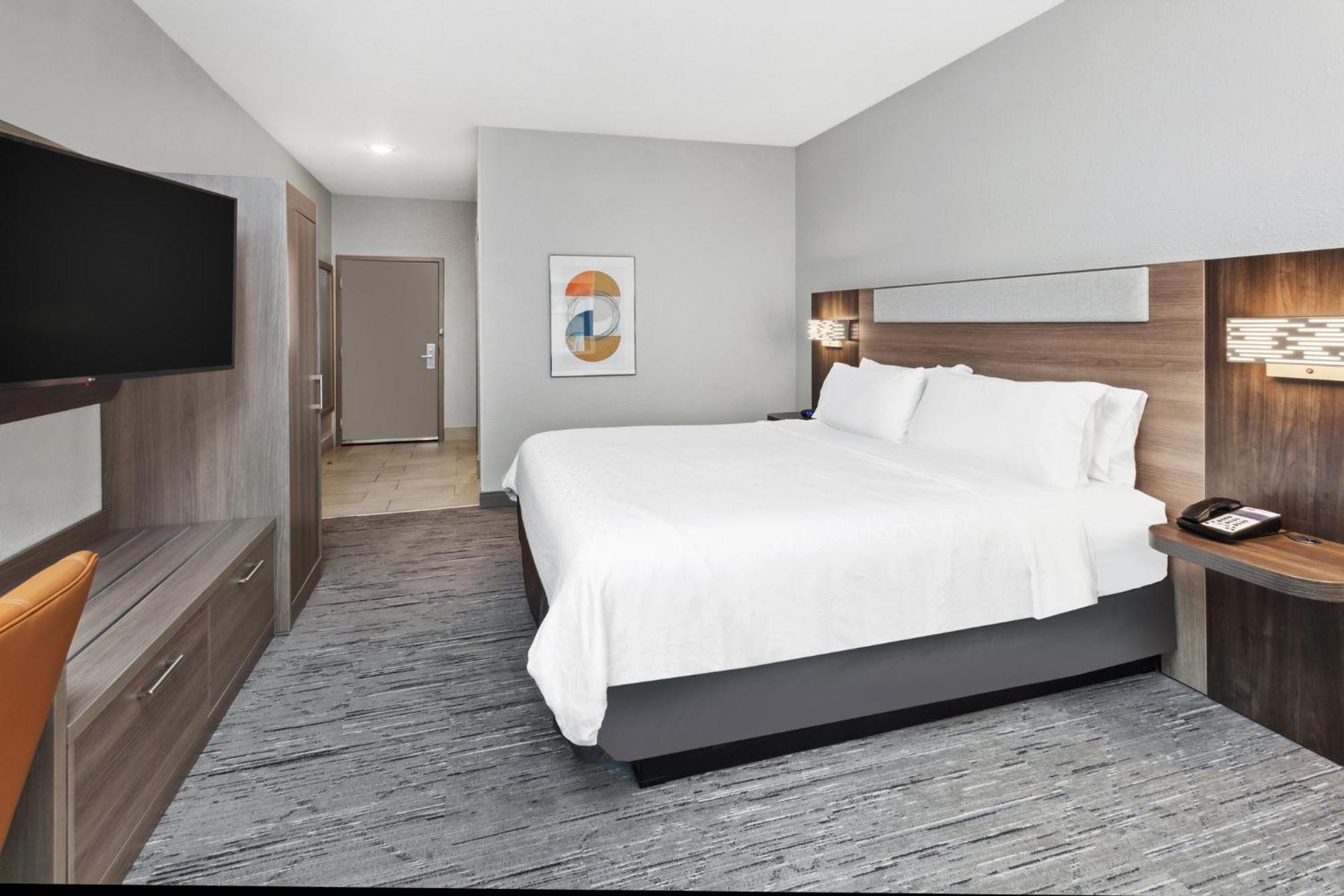 Holiday Inn Express Cleveland Airport - Brook Park By Ihg Εξωτερικό φωτογραφία