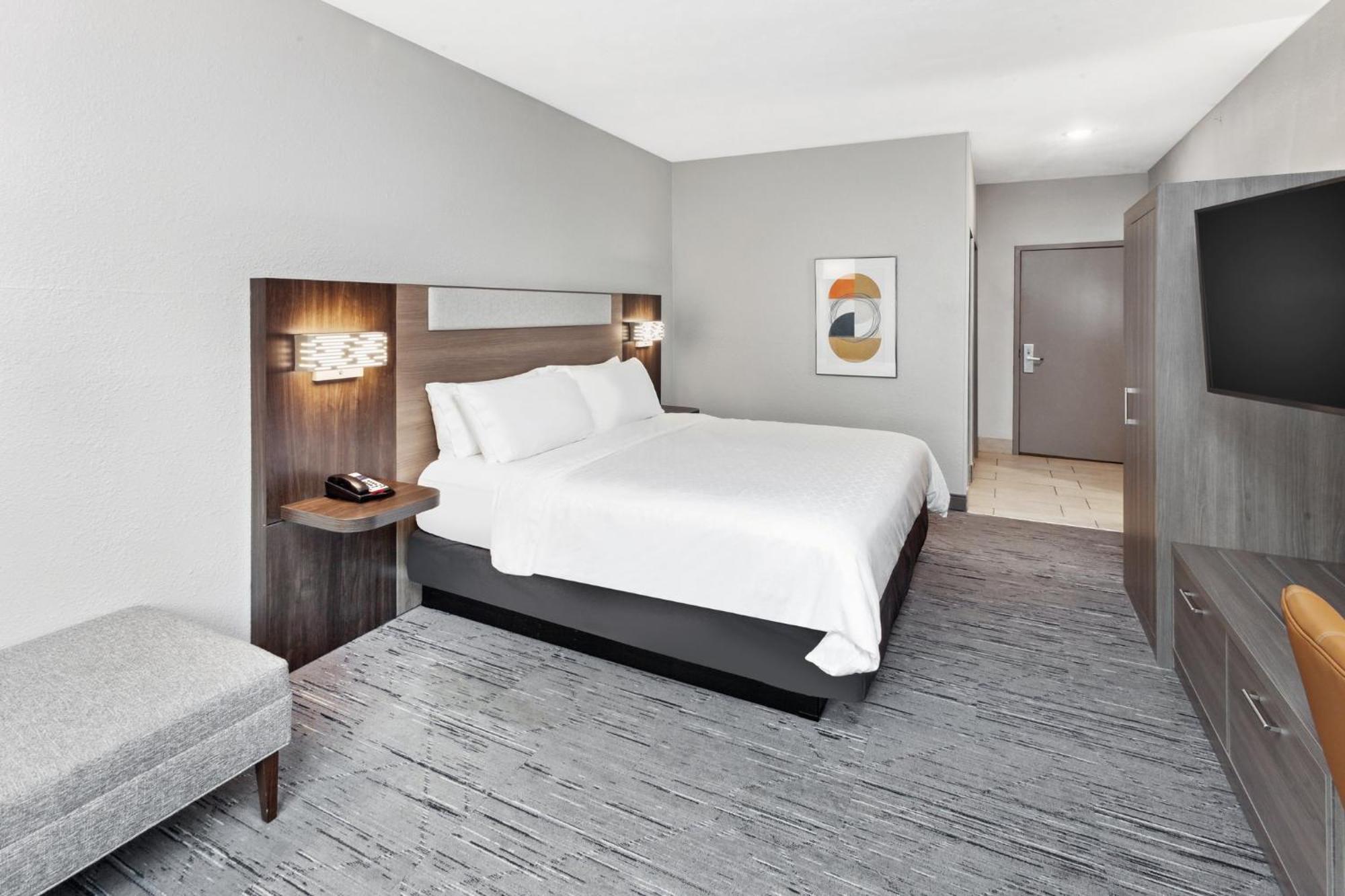 Holiday Inn Express Cleveland Airport - Brook Park By Ihg Εξωτερικό φωτογραφία