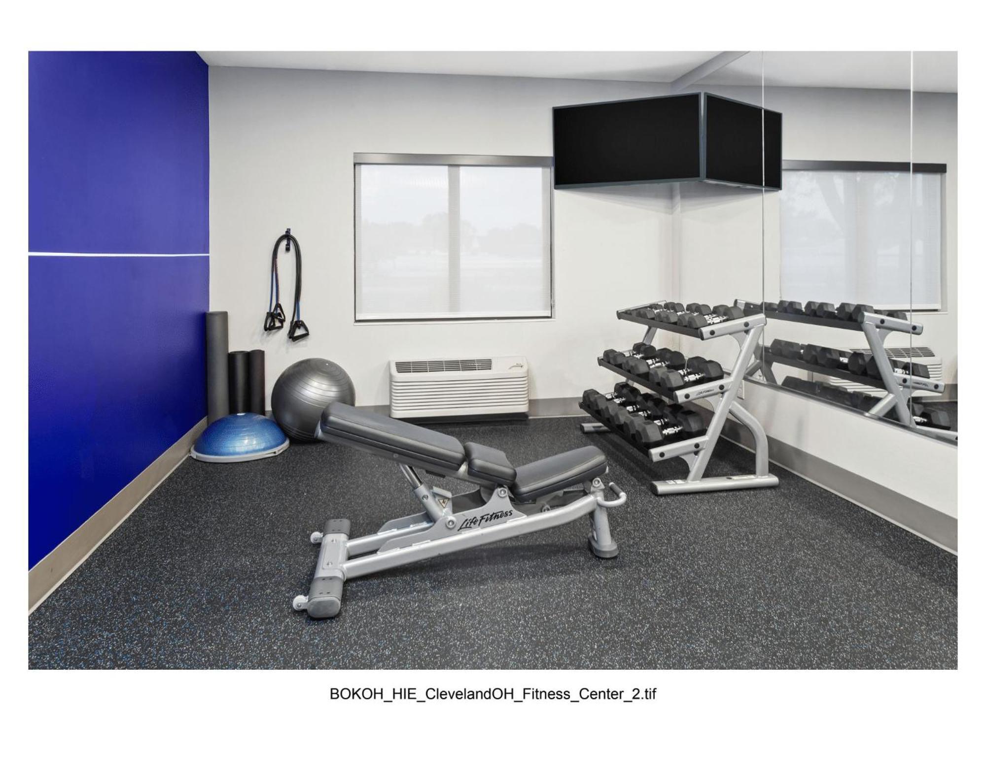 Holiday Inn Express Cleveland Airport - Brook Park By Ihg Εξωτερικό φωτογραφία