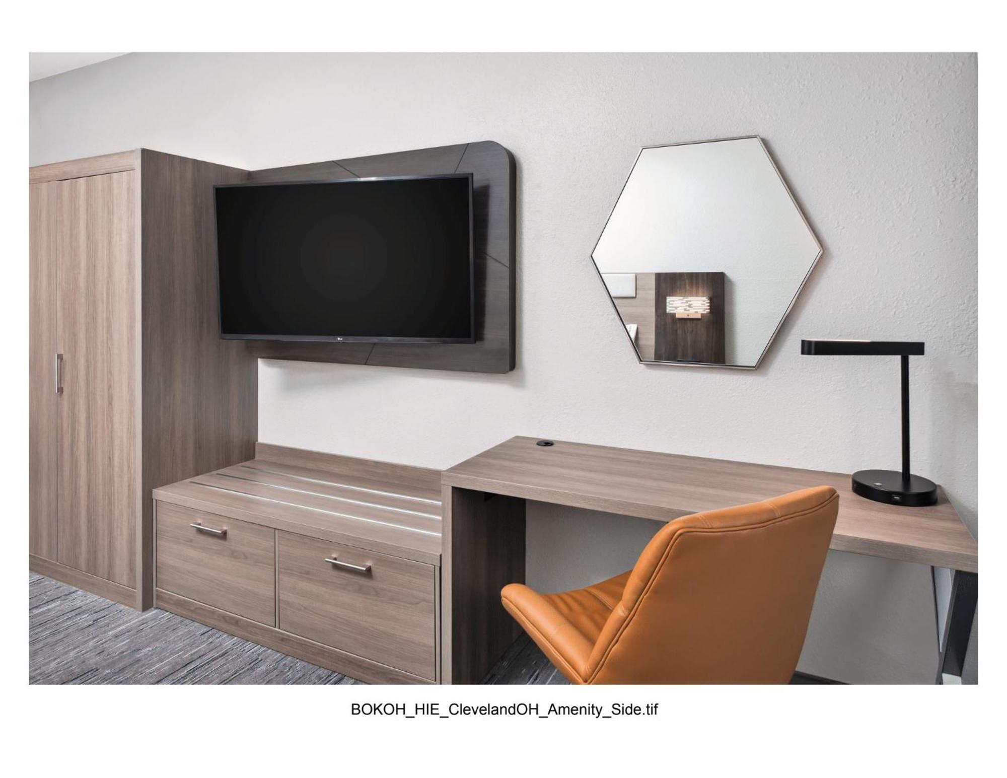 Holiday Inn Express Cleveland Airport - Brook Park By Ihg Εξωτερικό φωτογραφία