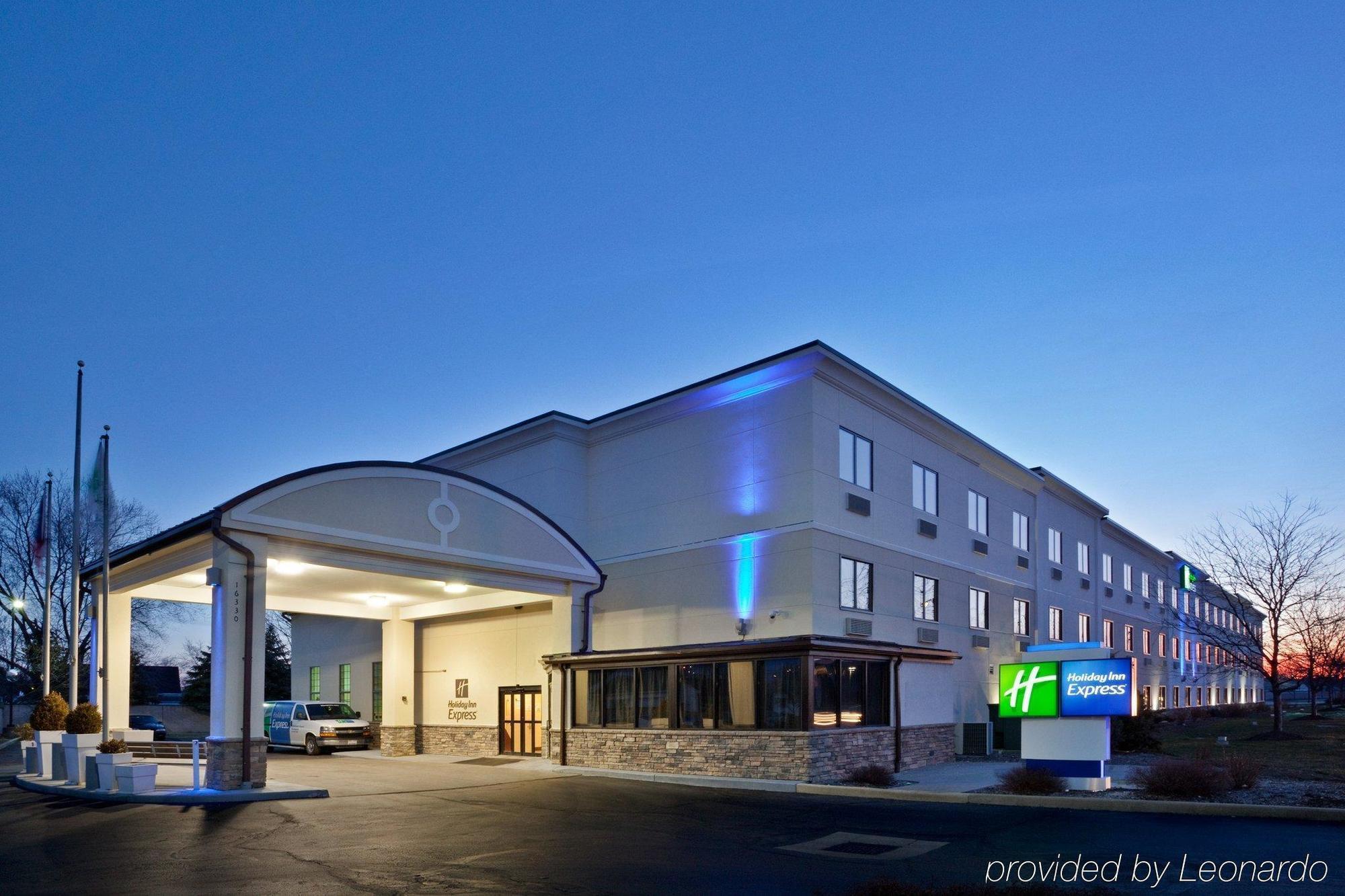 Holiday Inn Express Cleveland Airport - Brook Park By Ihg Εξωτερικό φωτογραφία